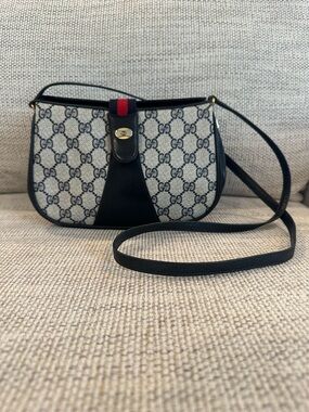Gucci GG Supreme Sherry Line shoulder bag